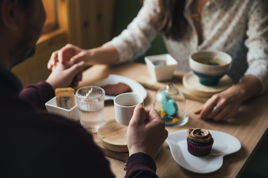 couple on coffee date 1